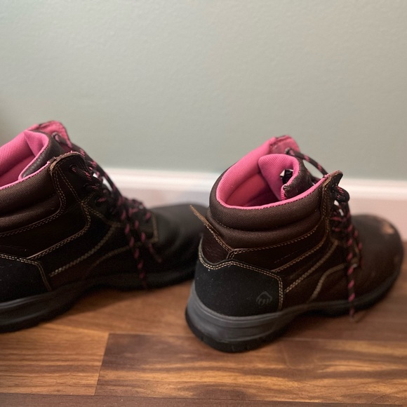 ‘Wolverine’ Women’s Steel Toe Boots - Picture 5 of 9